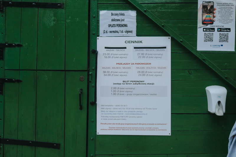 Cennik biletów na wycieczkę kolejką wąskotorową w Bieszczadach