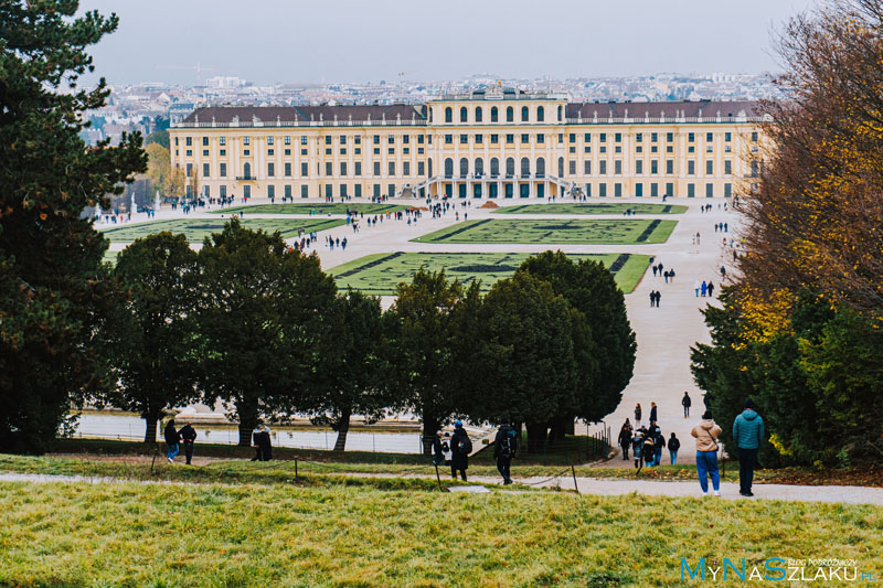 Pałac Schönbrunn w Wiedniu. Piękny pałac i ogrody. Gdzie znaleźć parking?