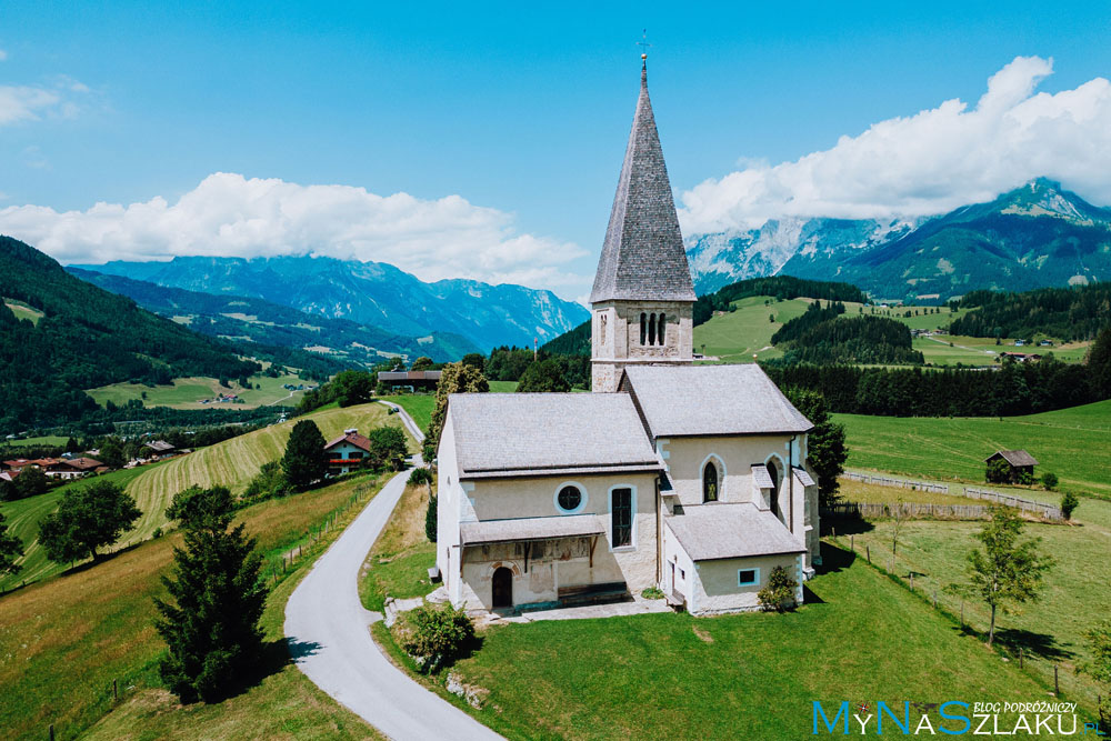 Buchbergkirche (UNESCO-Geopark Erz der Alpen) - kościółek w Bischofshofen z pięknym widokiem