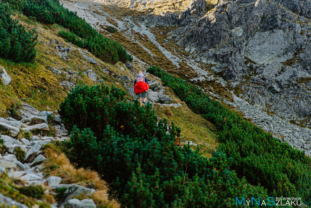 Przełęcz pod Osterwą w Tatrach - szlak czerwony znad Popradzkiego Stawu