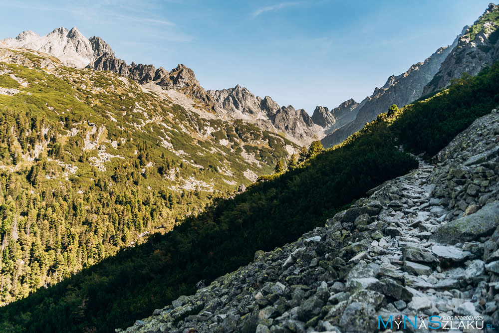 Przełęcz pod Osterwą w Tatrach - szlak czerwony znad Popradzkiego Stawu