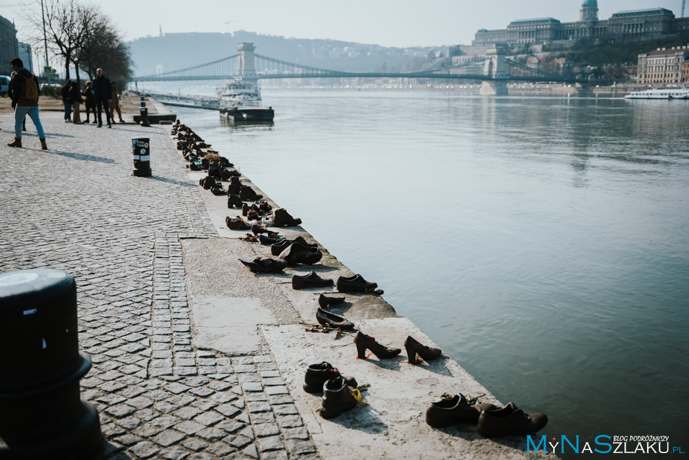 Buty nad brzegiem Dunaju