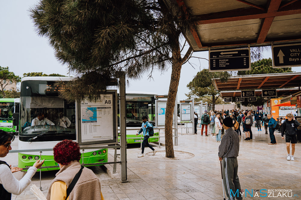 Dworzec autobusowy w Valletcie
